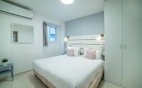 King George 21 Apartments